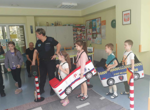 Zajęcia warsztatowe ze strażnikami ze Straży Miejskiej
