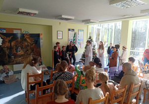 Uczniowie SP nr 61 przedstawiają Jasełka